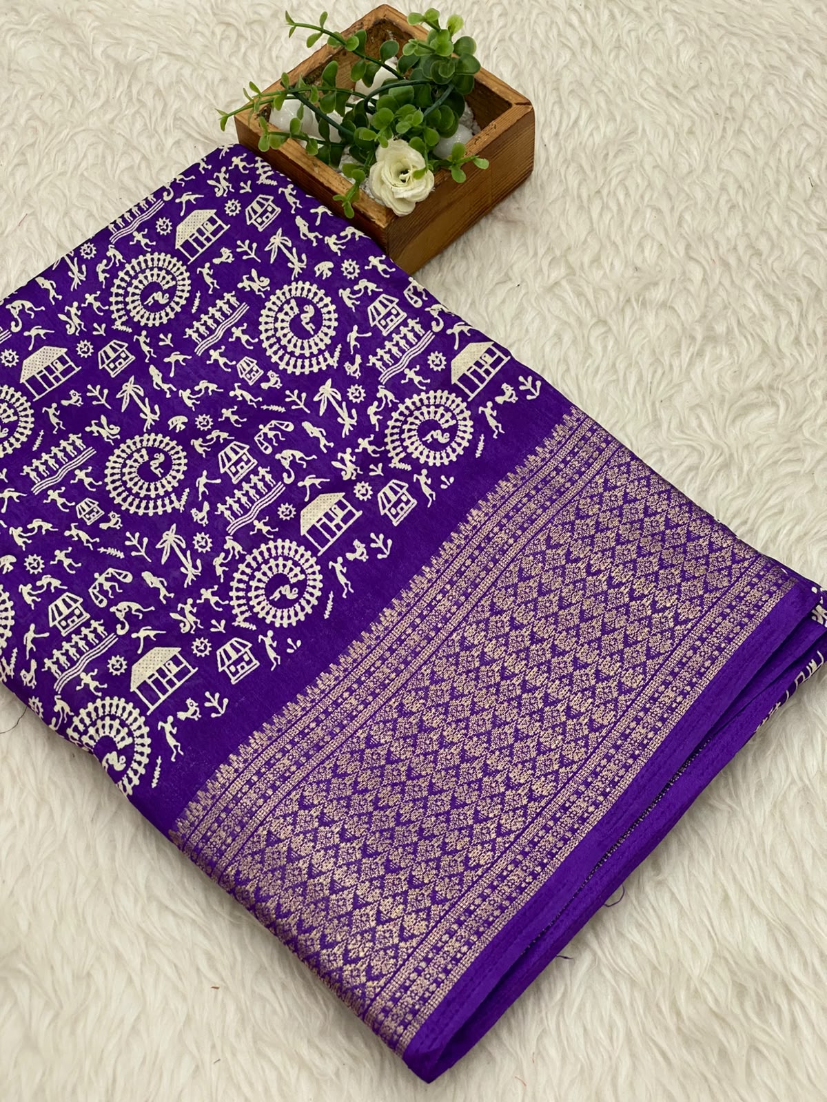 Iconic Dola Silk Sarees