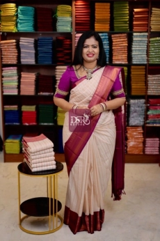 1000 Butta Korvai Border Saree