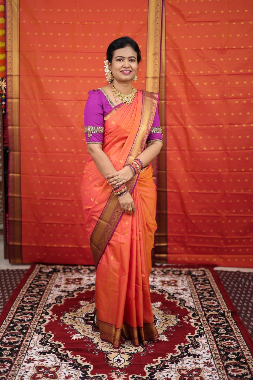 Vairaooshi Chinna Border Sarees