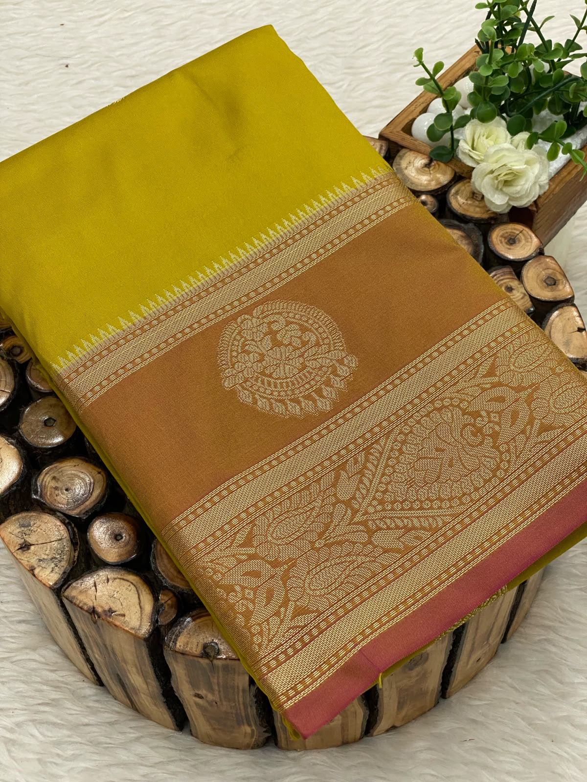 Budget Gadwal Pattu Saree