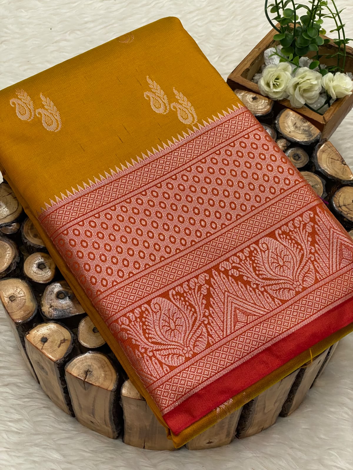 Semi Gadwal Pattu Sarees