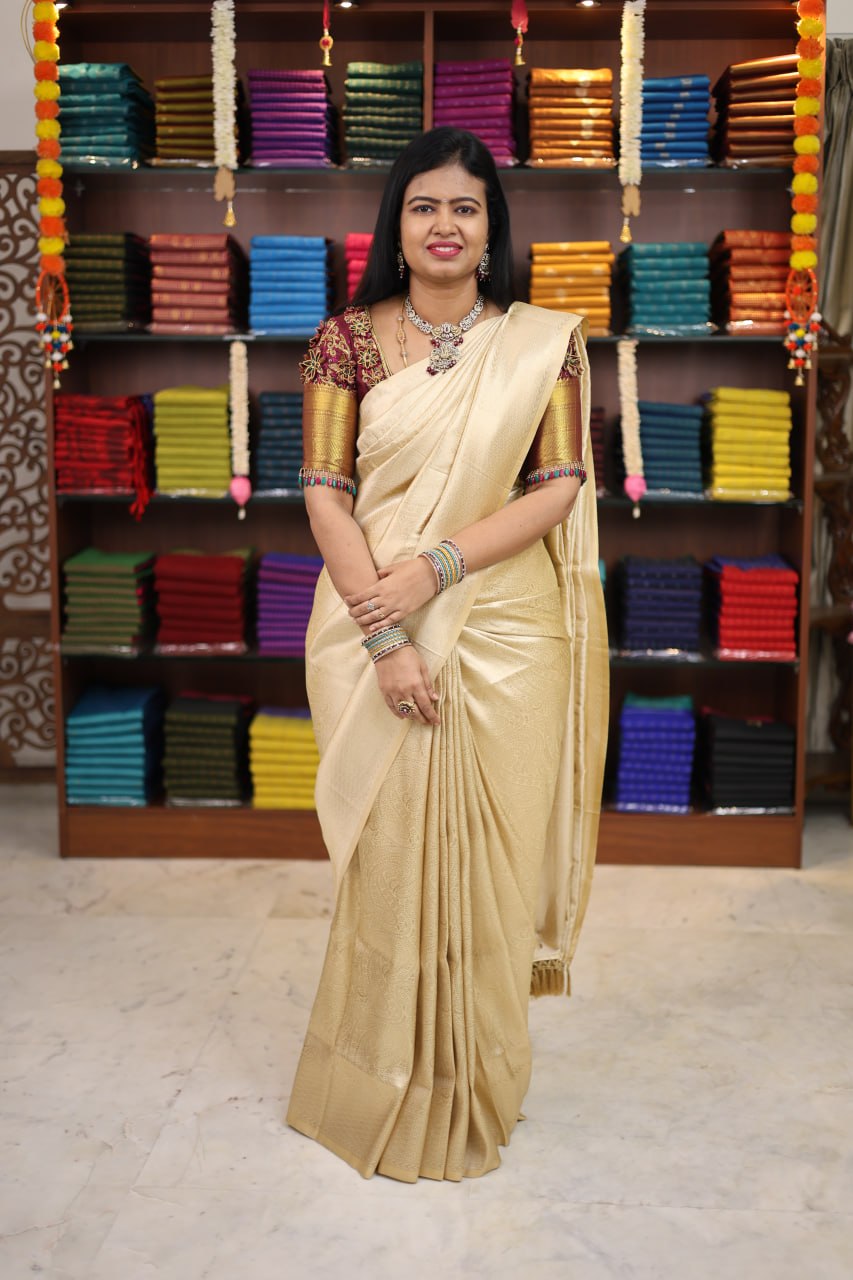 Venpattu Bridal Saree