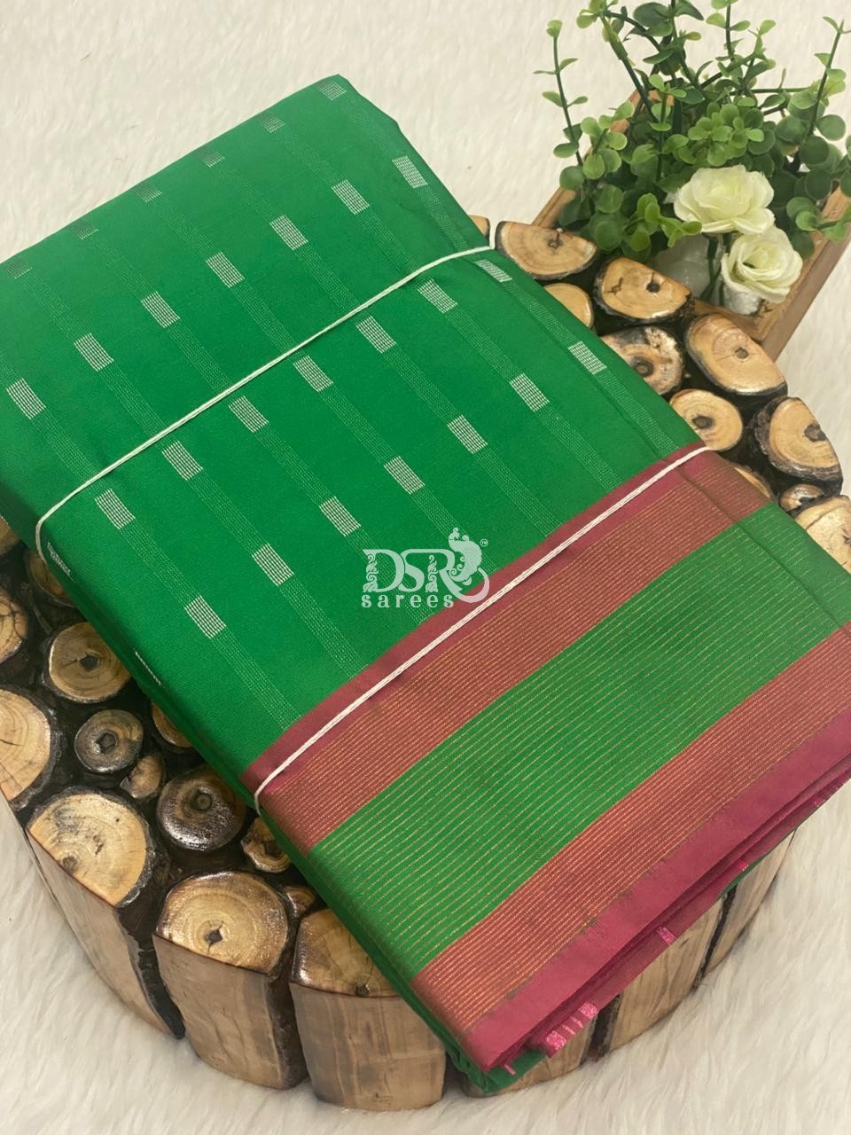 Arani Vairaooshi Soft Silk Saree