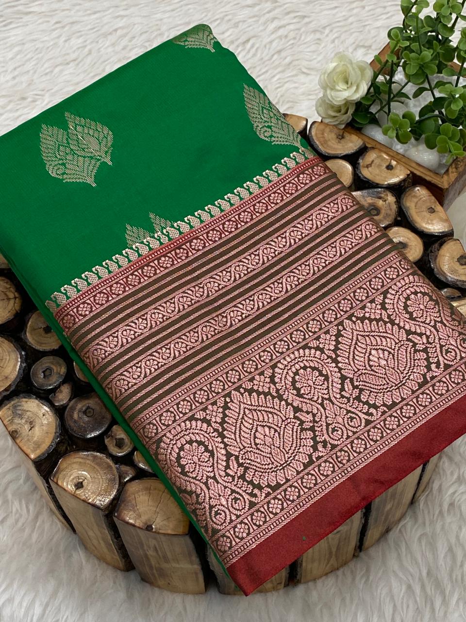 Semi Gadwal Pattu Sarees