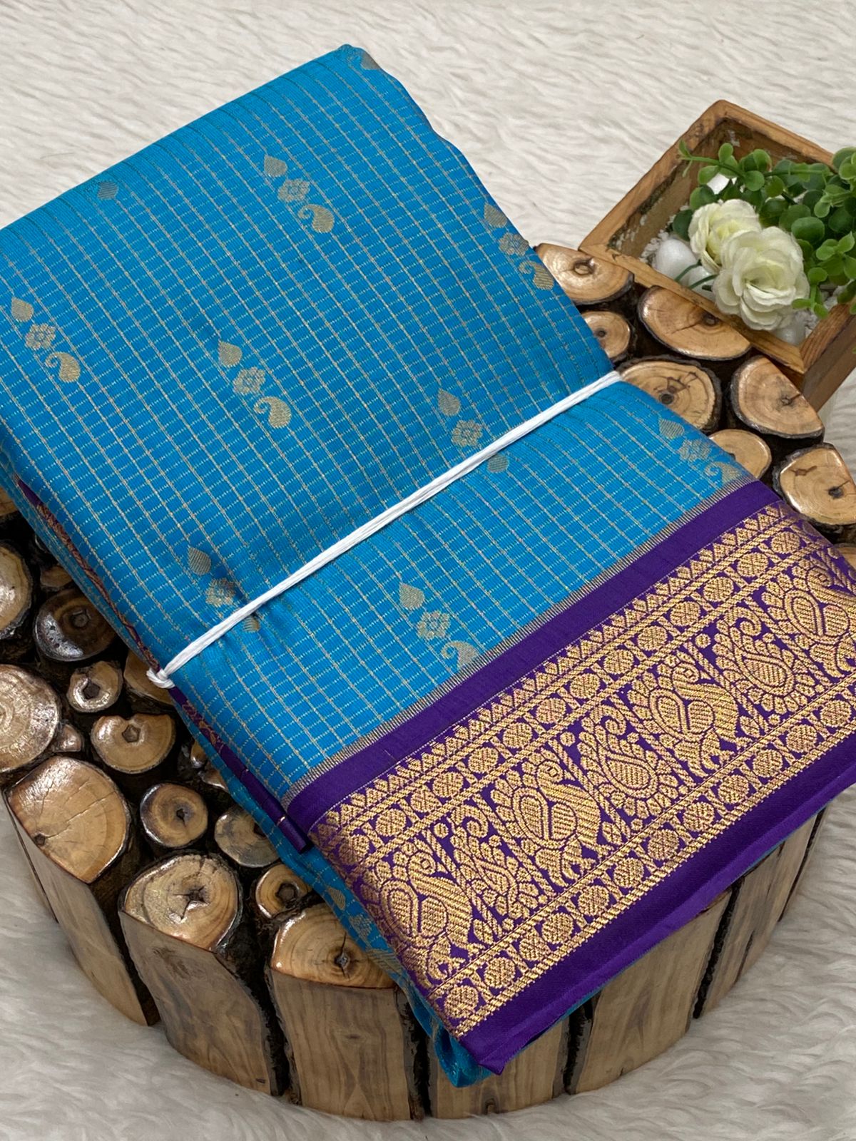 Vairaooshi Chinna Border Sarees