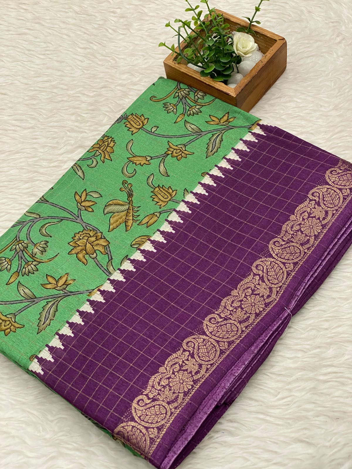 Zari dola sarees voll