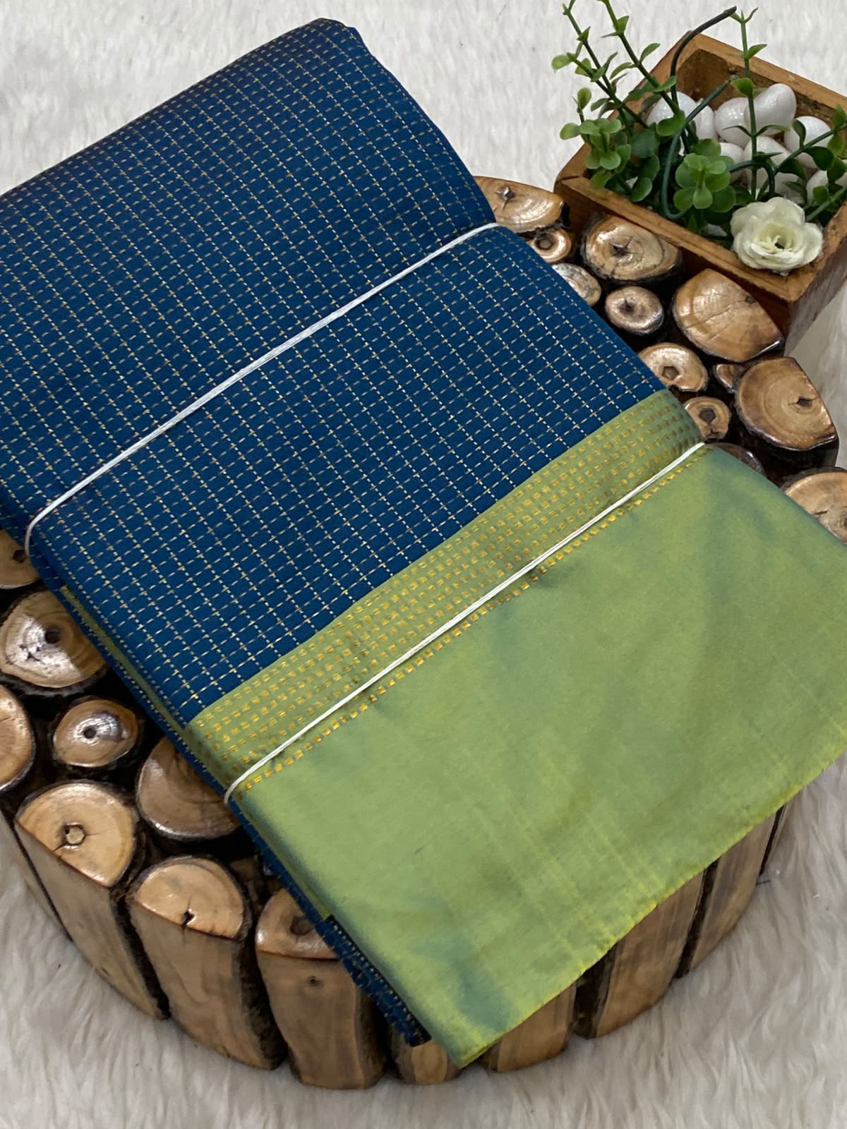 Arani Vairaooshi Soft Silk Saree