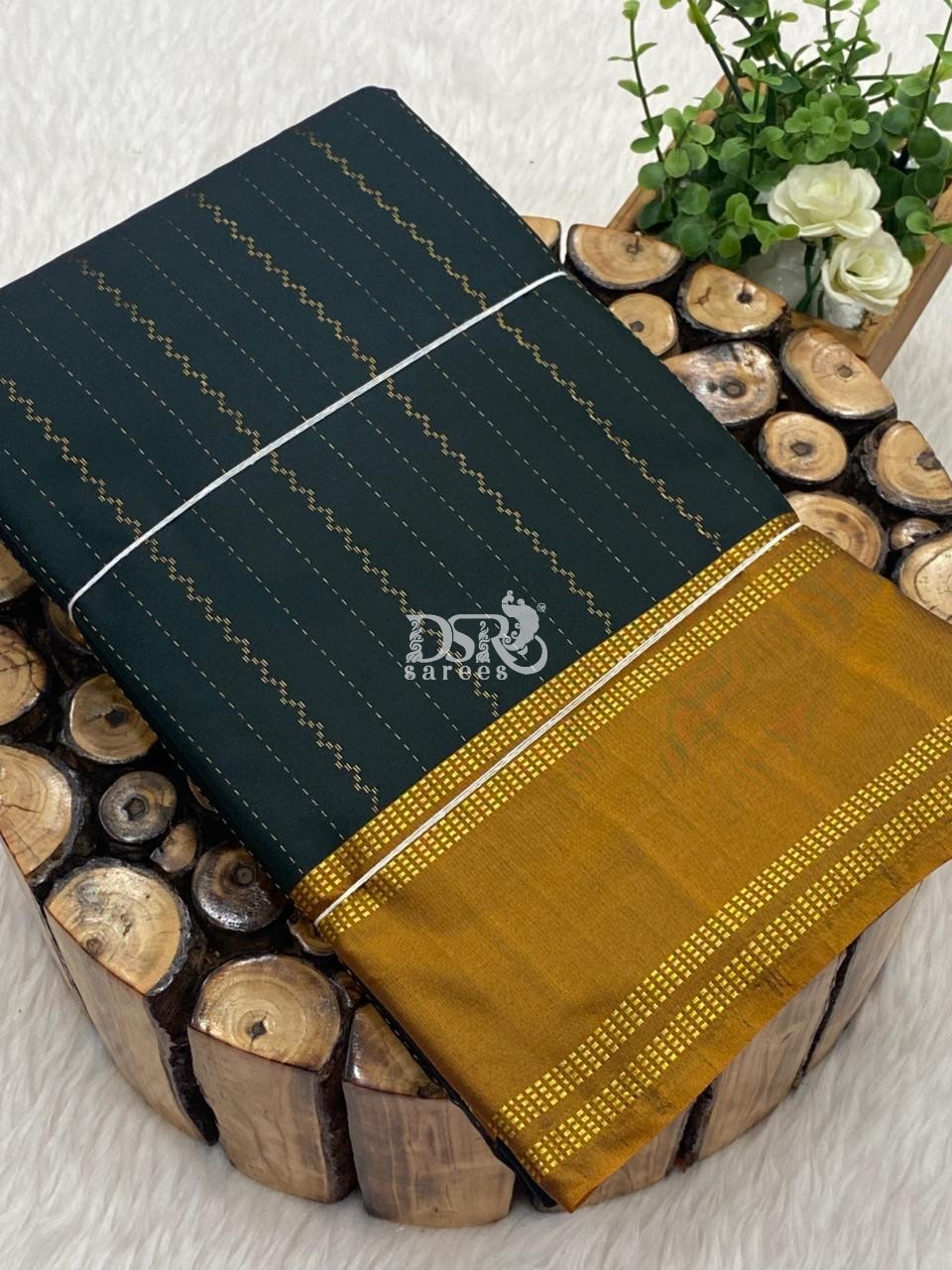 Arani Vairaooshi Soft Silk Saree