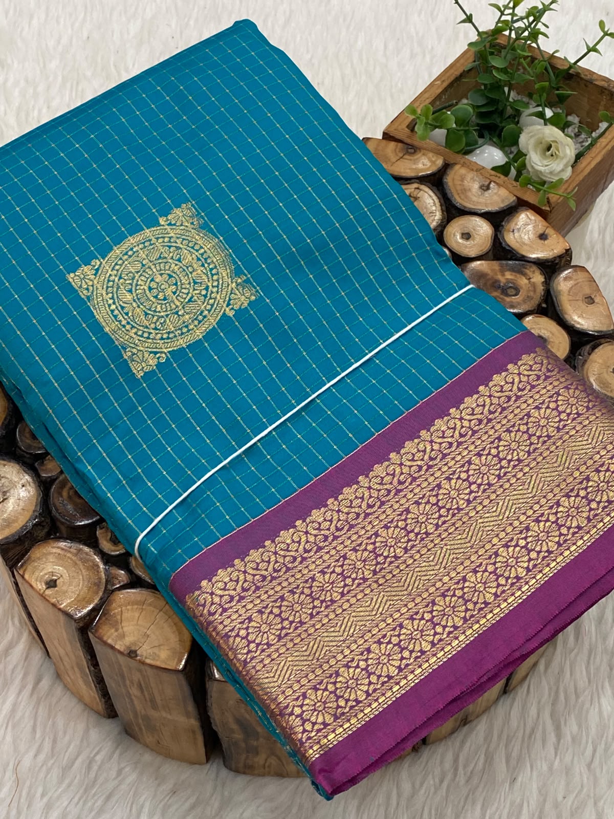 Budget Gadwal Pattu Saree