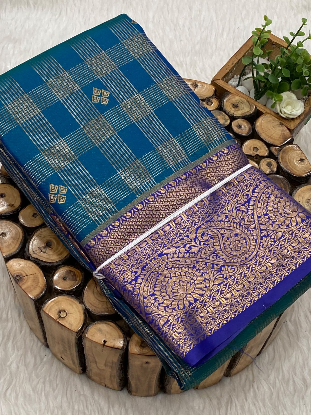 Vairaooshi Korvai Border Saree