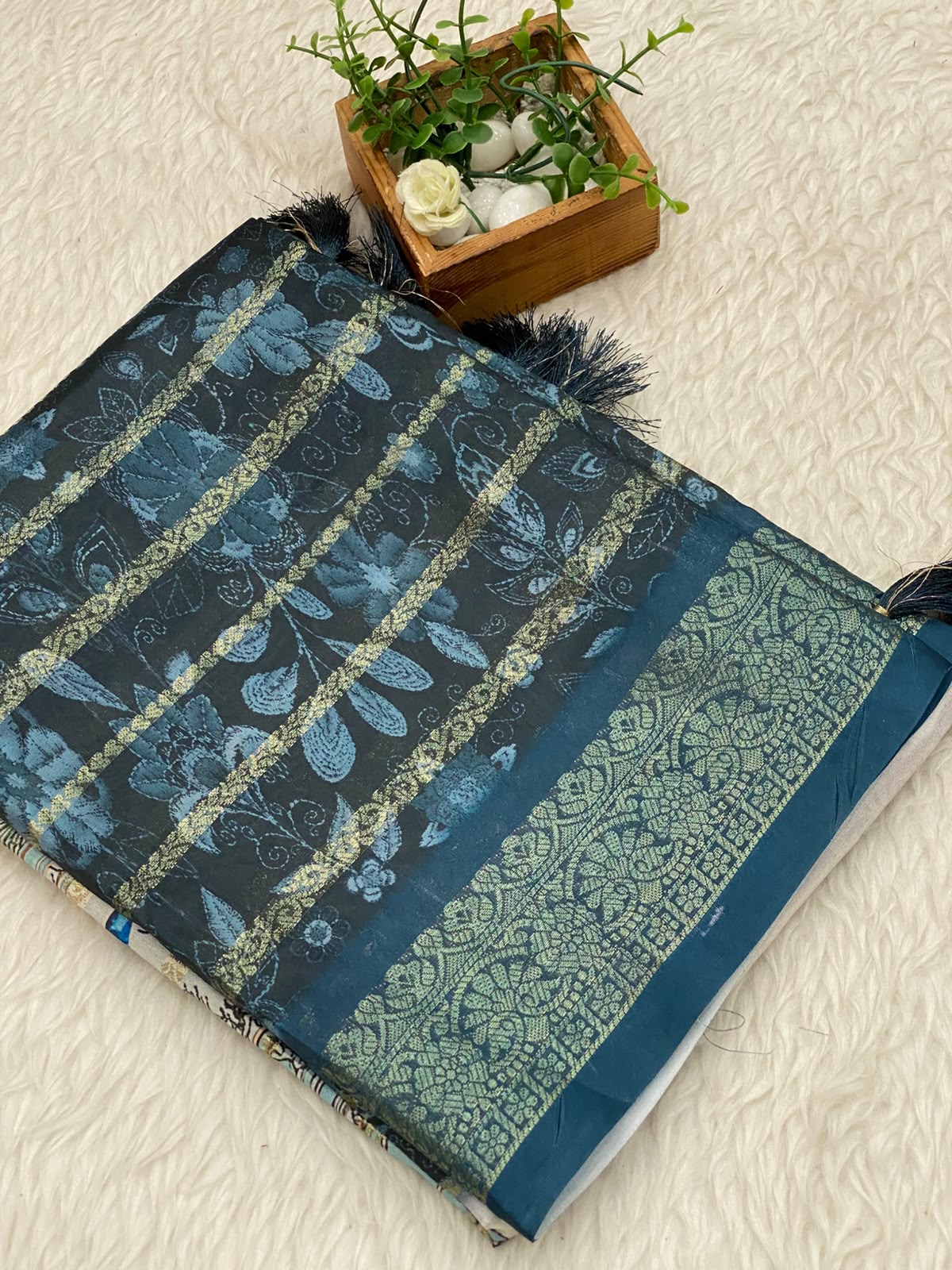 Zari Dola Saree