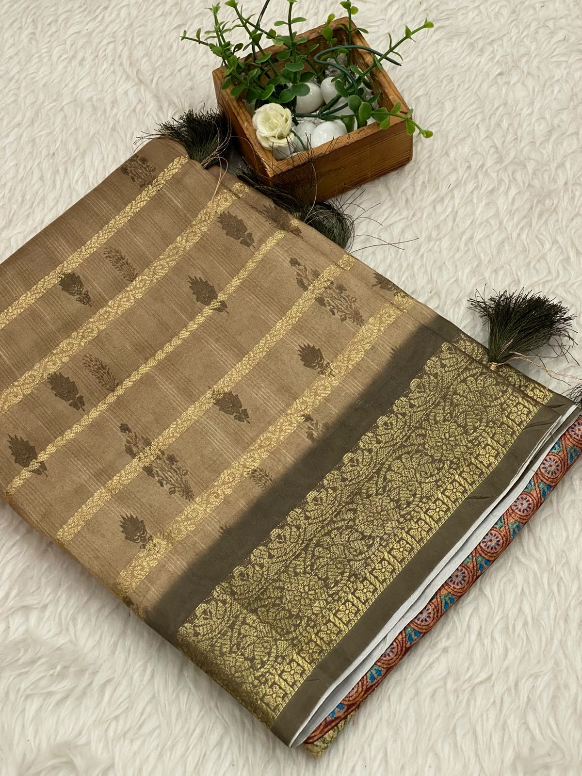 Zari Dola Saree