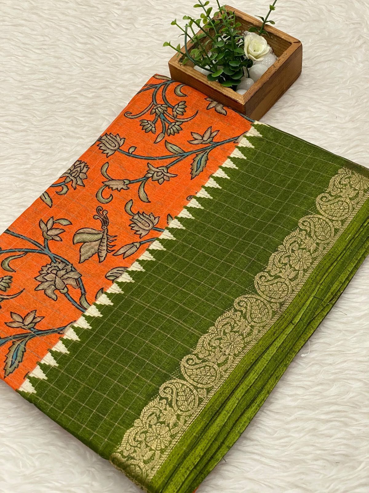 Zari dola sarees voll