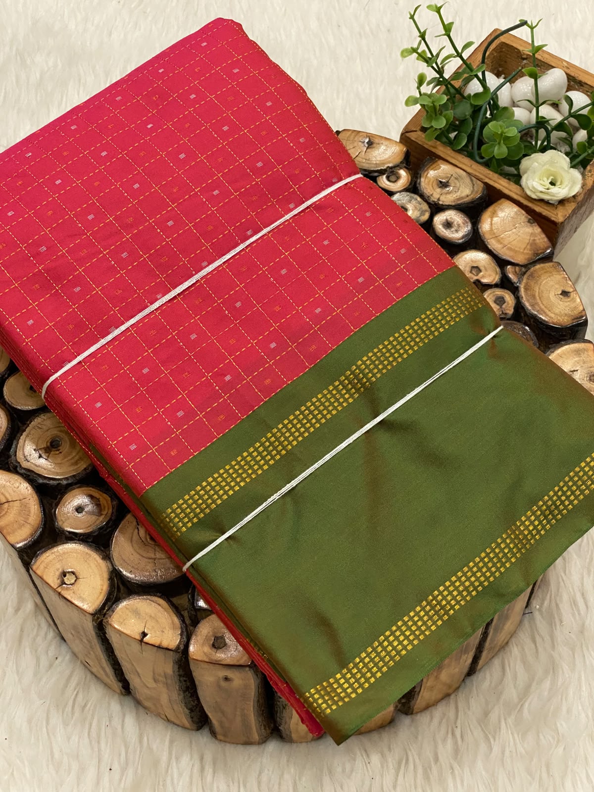 Arani Vairaooshi Soft Silk Saree