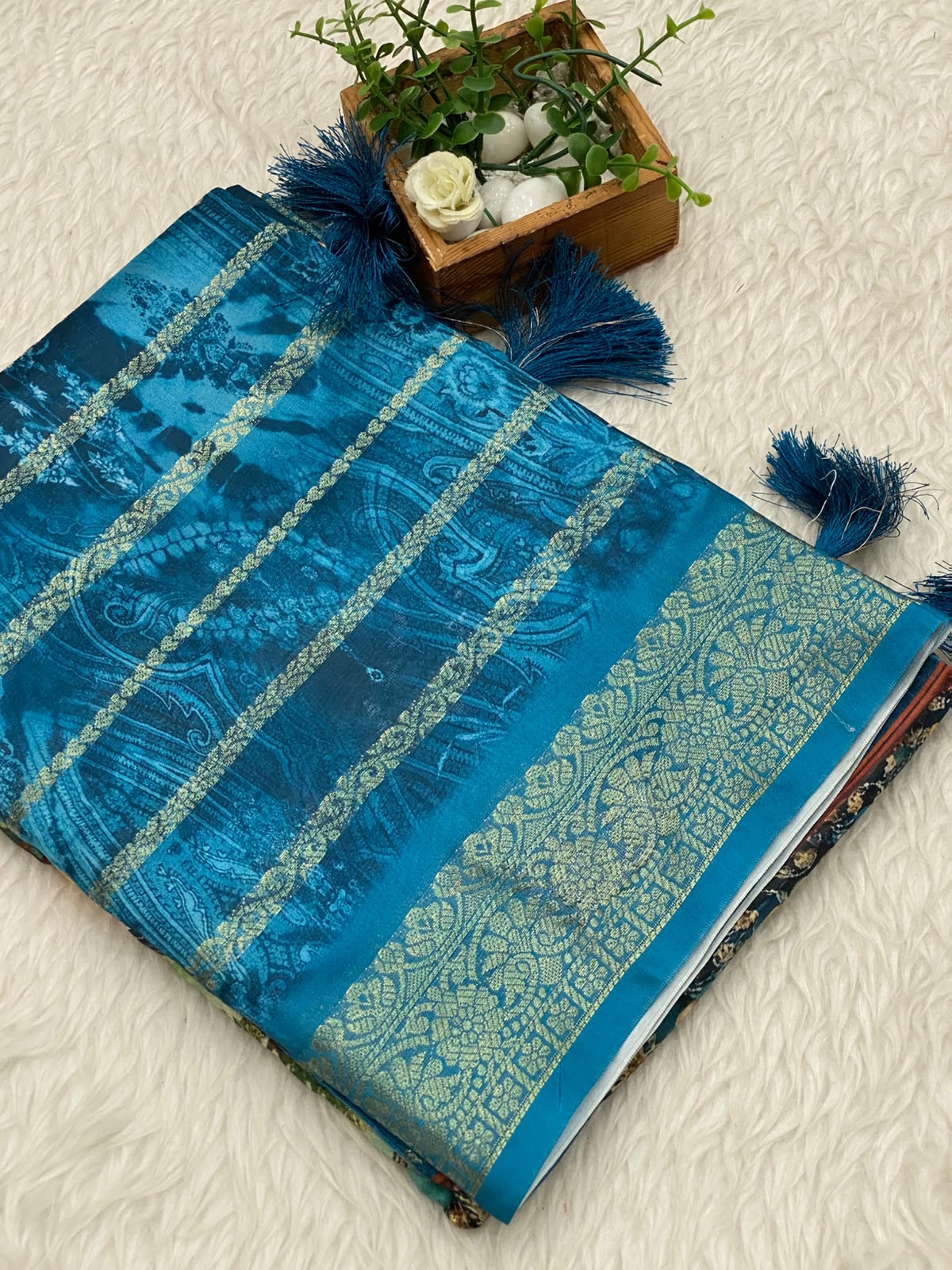 Zari Dola Saree