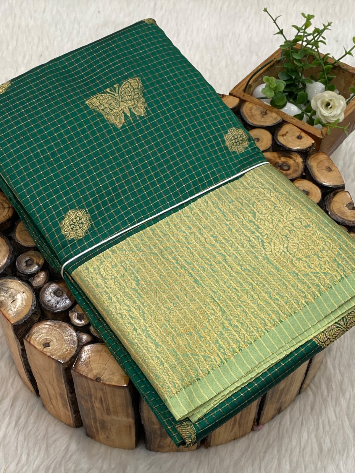 Budget Gadwal Pattu Saree