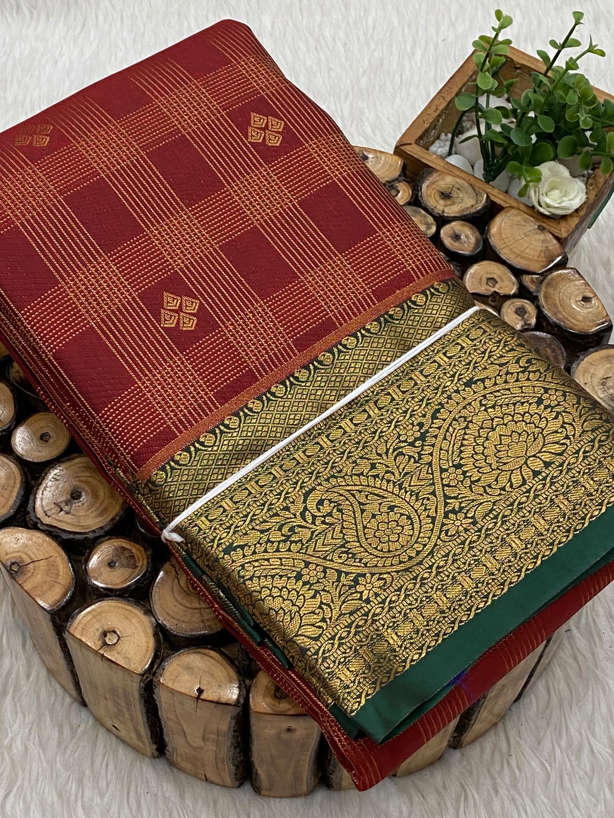 Vairaooshi Korvai Border Saree