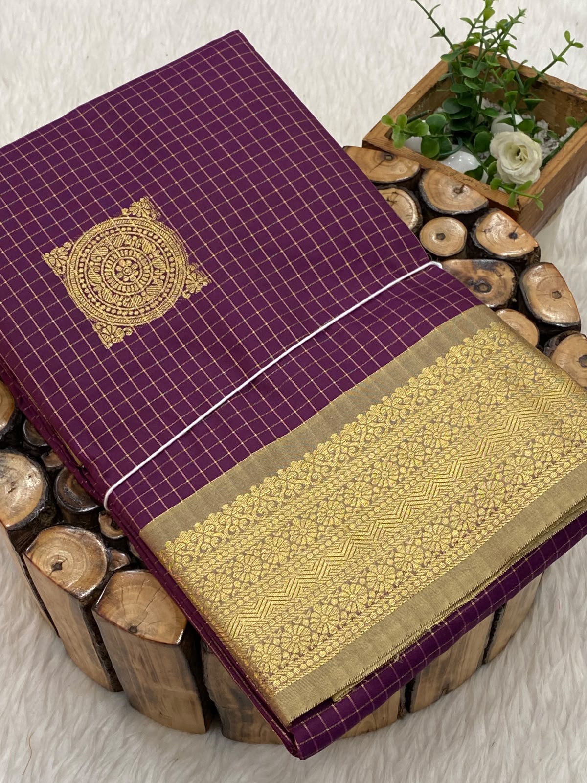 Budget Gadwal Pattu Saree