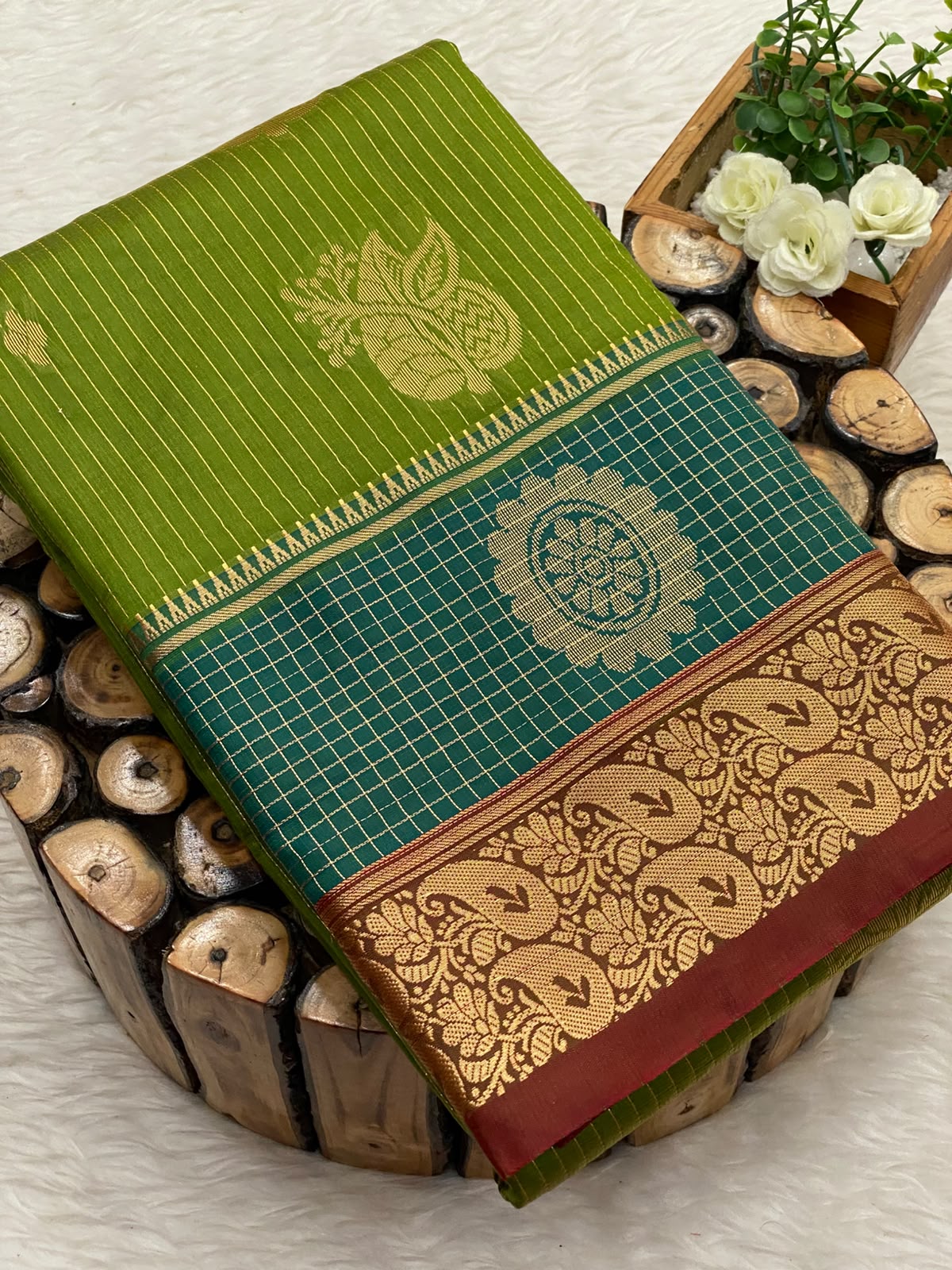 Semi Gadwal Pattu Sarees