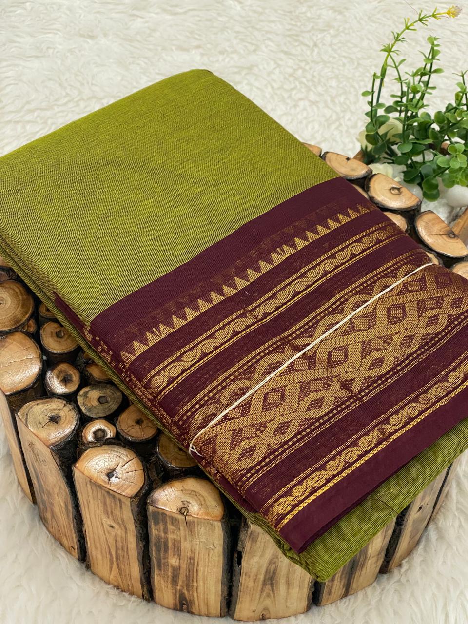 80's Count Chettinadu Sarees W/B