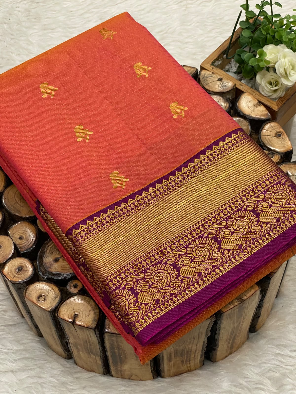 Vairaooshi Chinna Border Sarees