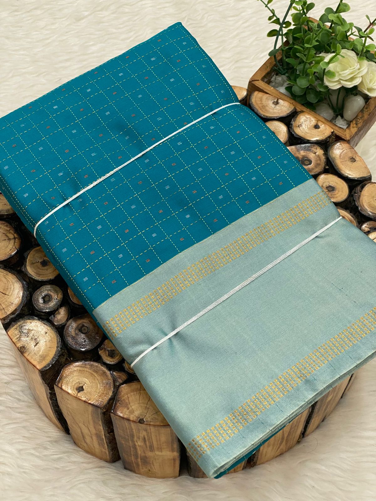 Arani Vairaooshi Soft Silk Saree