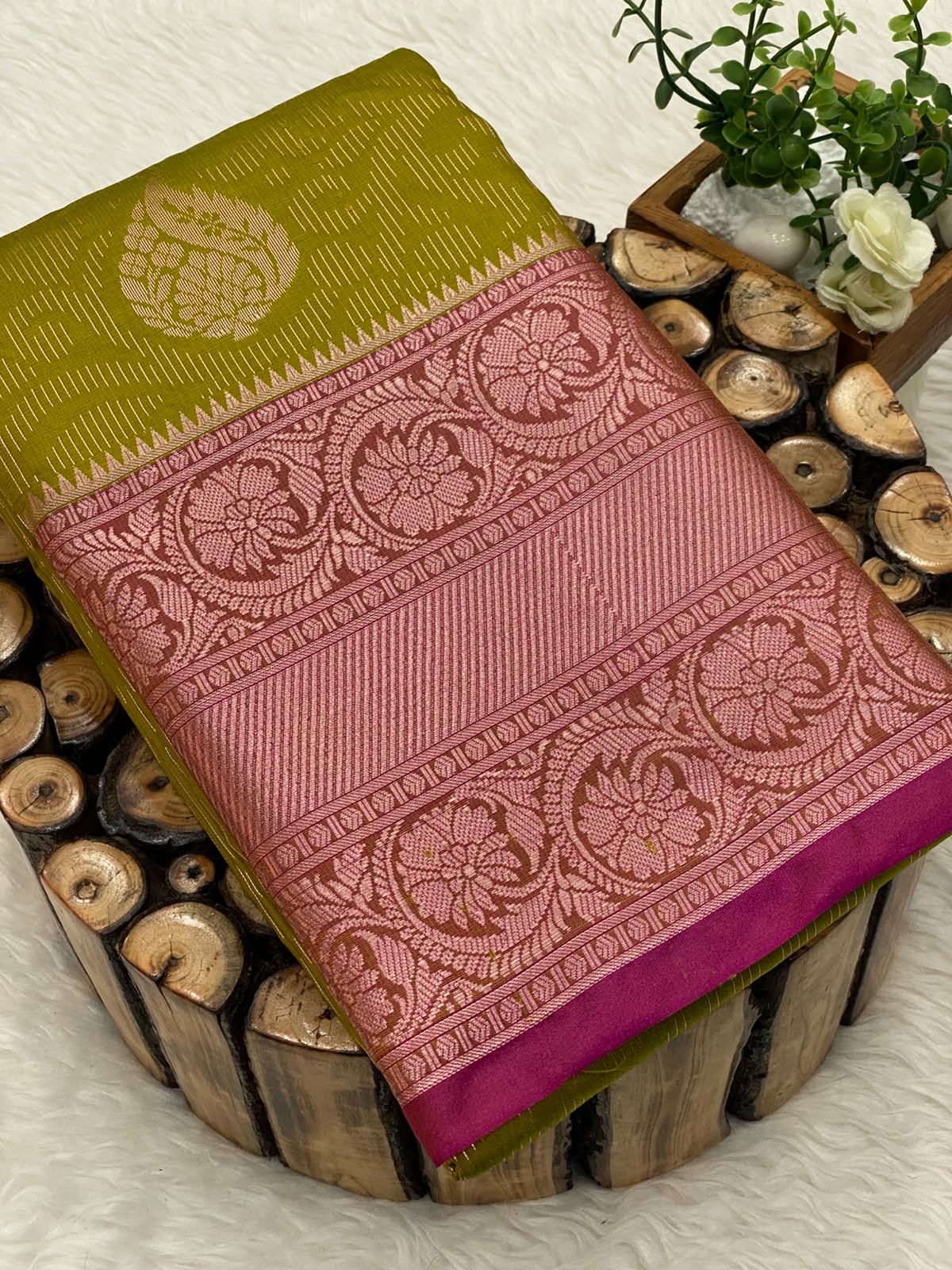 Semi Gadwal Pattu Sarees