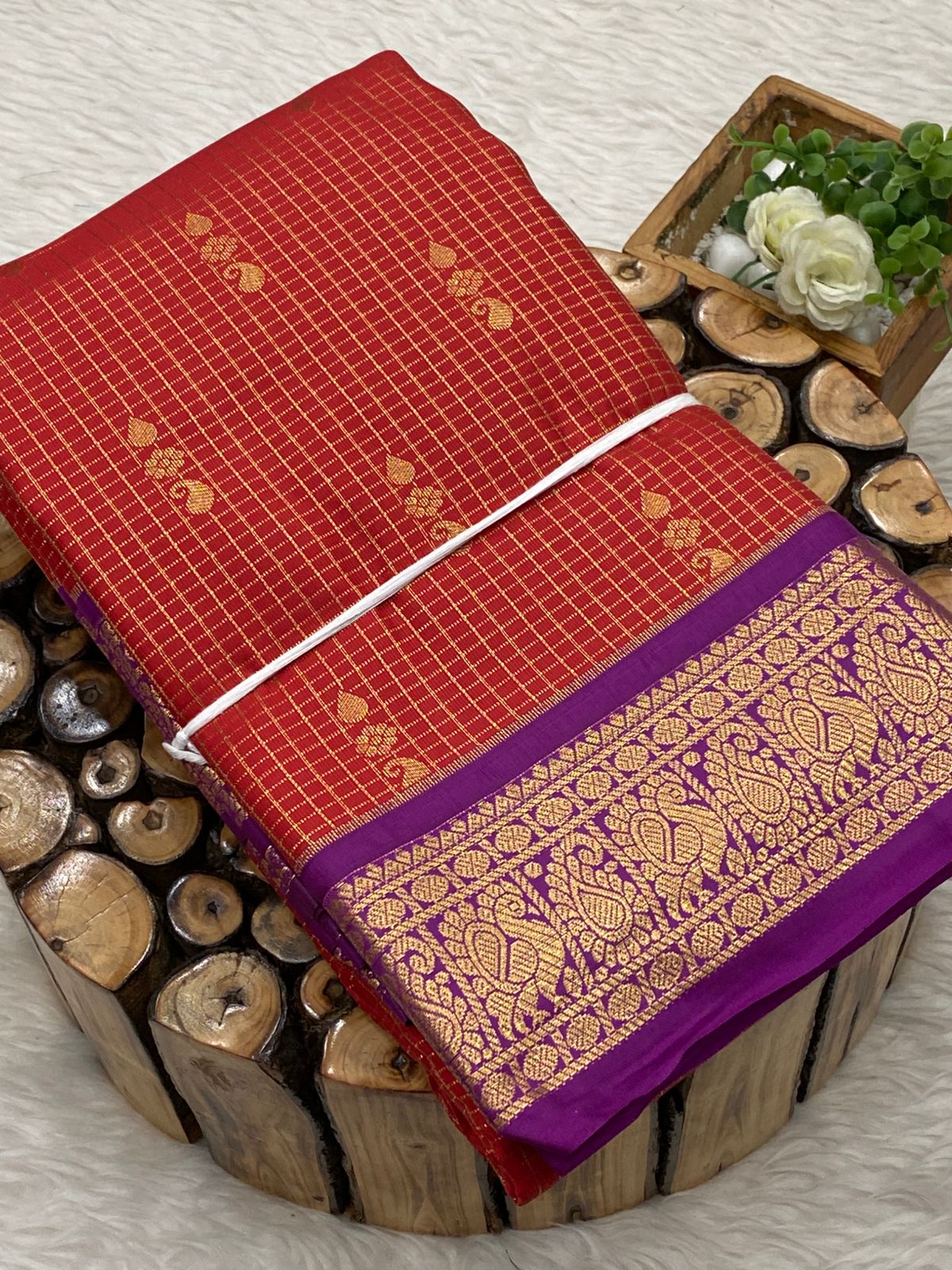 Vairaooshi Chinna Border Sarees