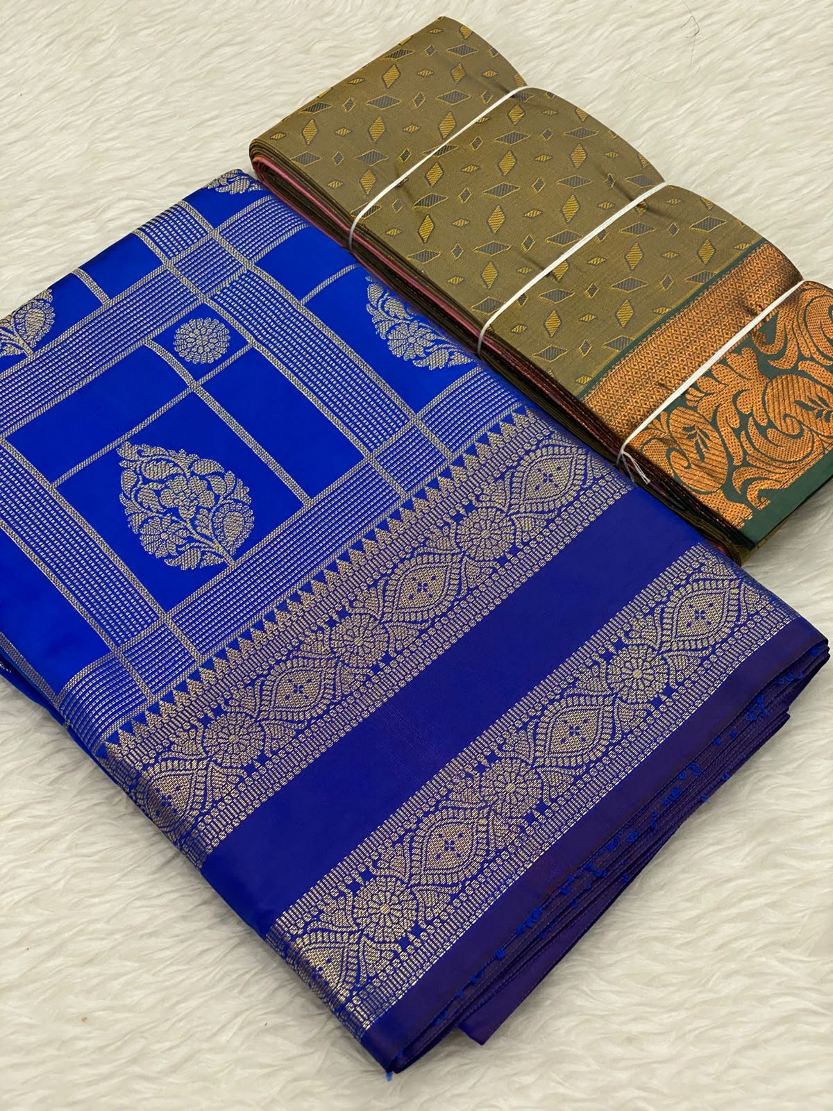 999 - Banarasi Katan Embose Saree