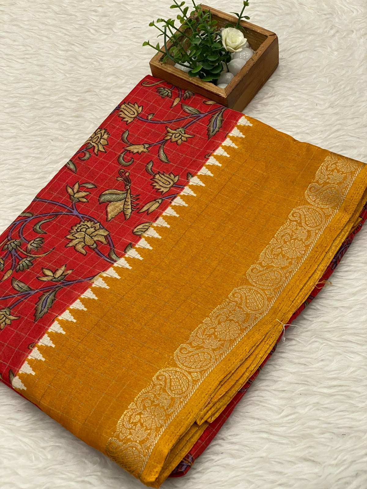 Zari dola sarees voll