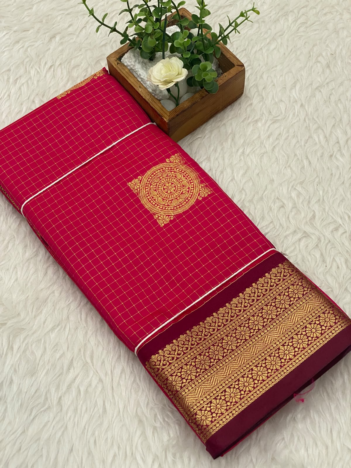 Budget Gadwal Pattu Saree