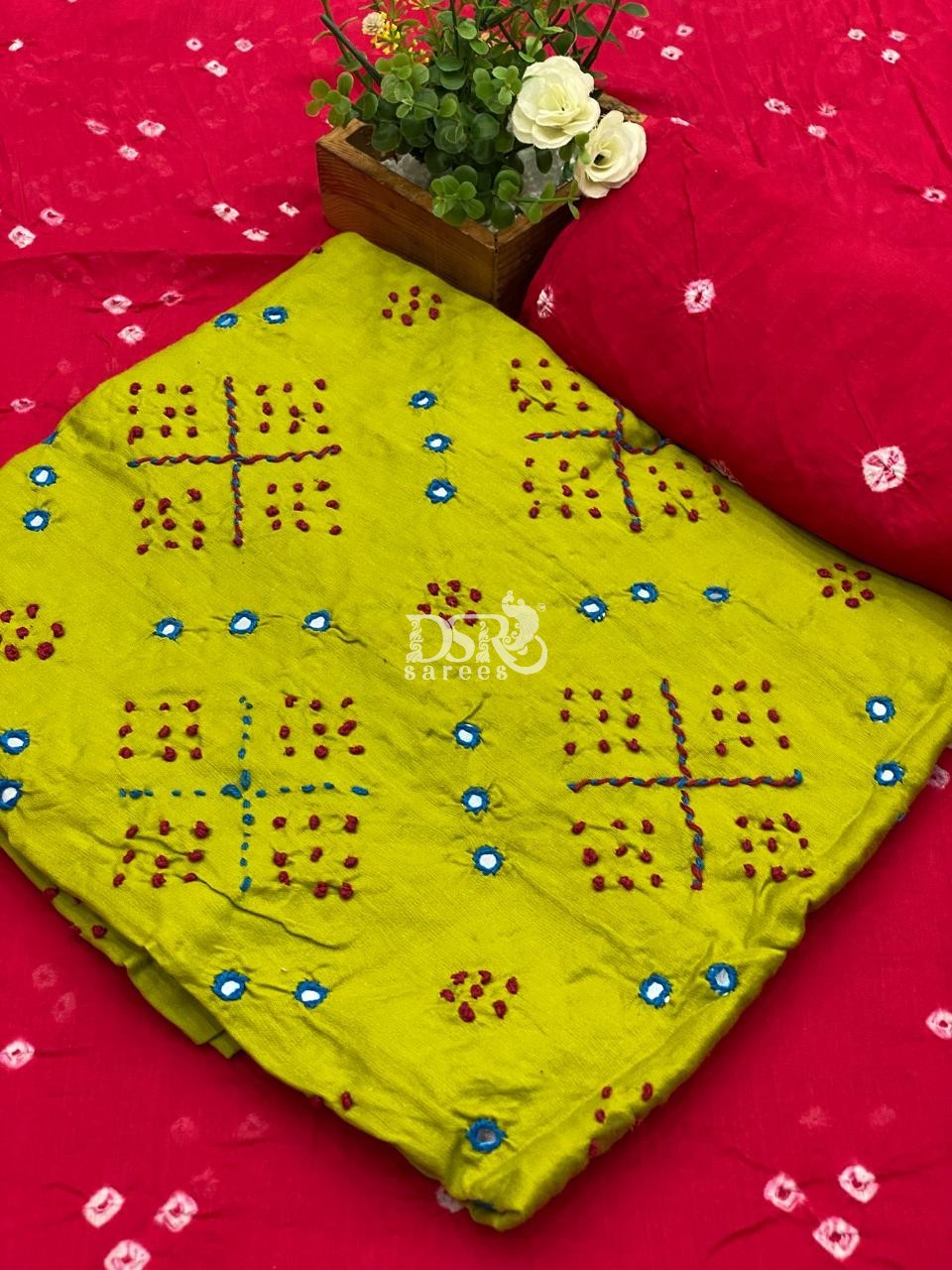 Bhandhini with mirror suit