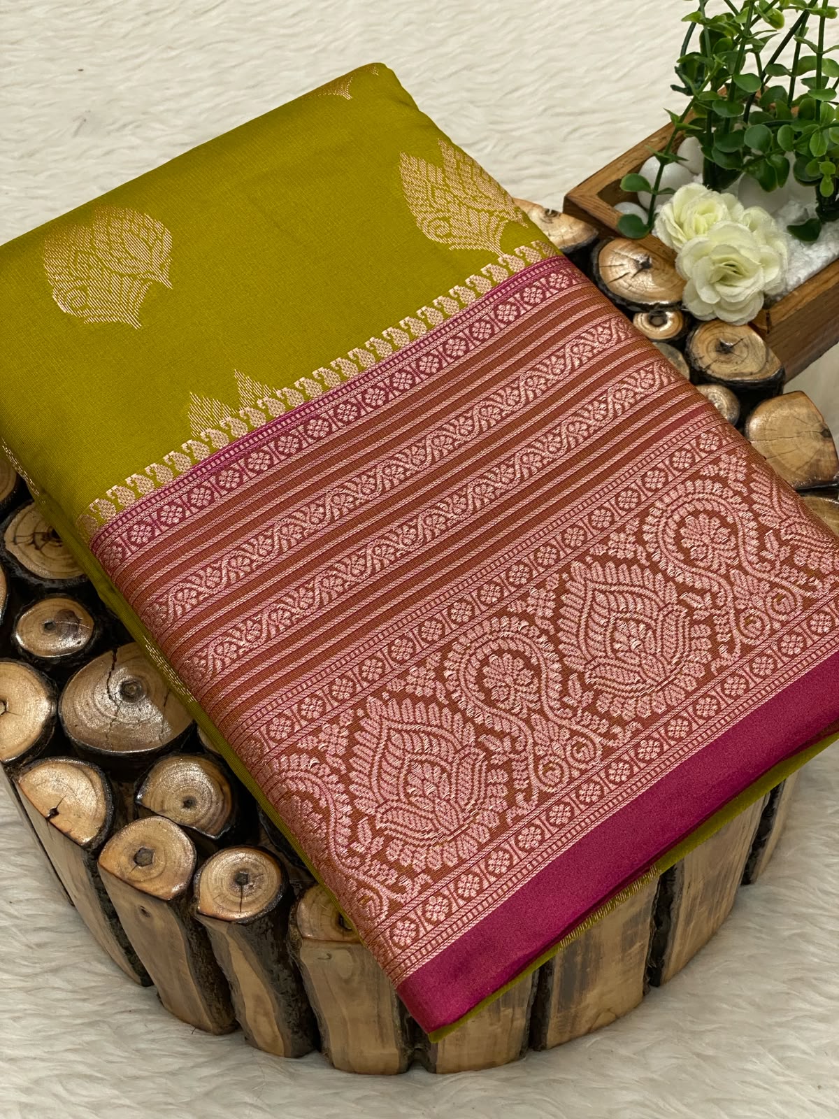 Semi Gadwal Pattu Sarees