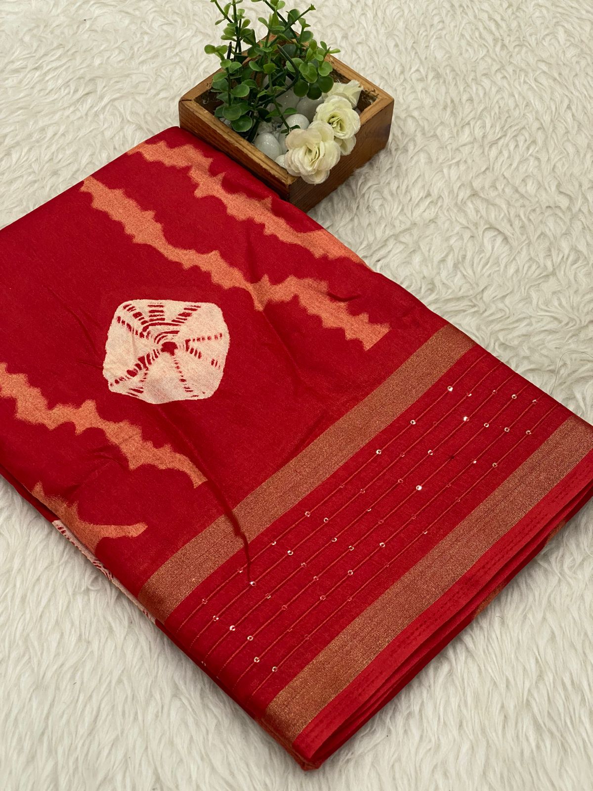 Border Sequence Dola Sarees
