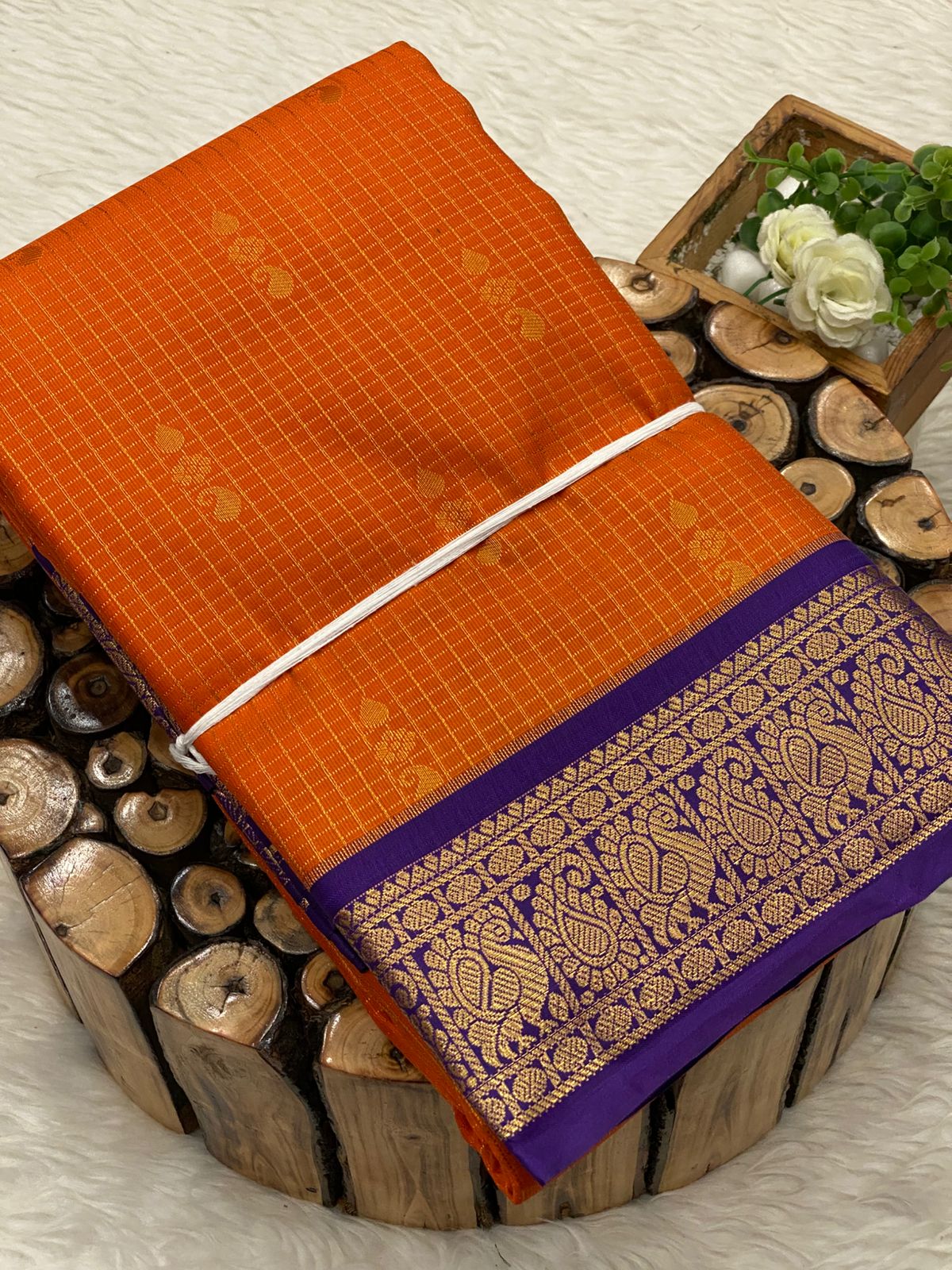 Vairaooshi Chinna Border Sarees