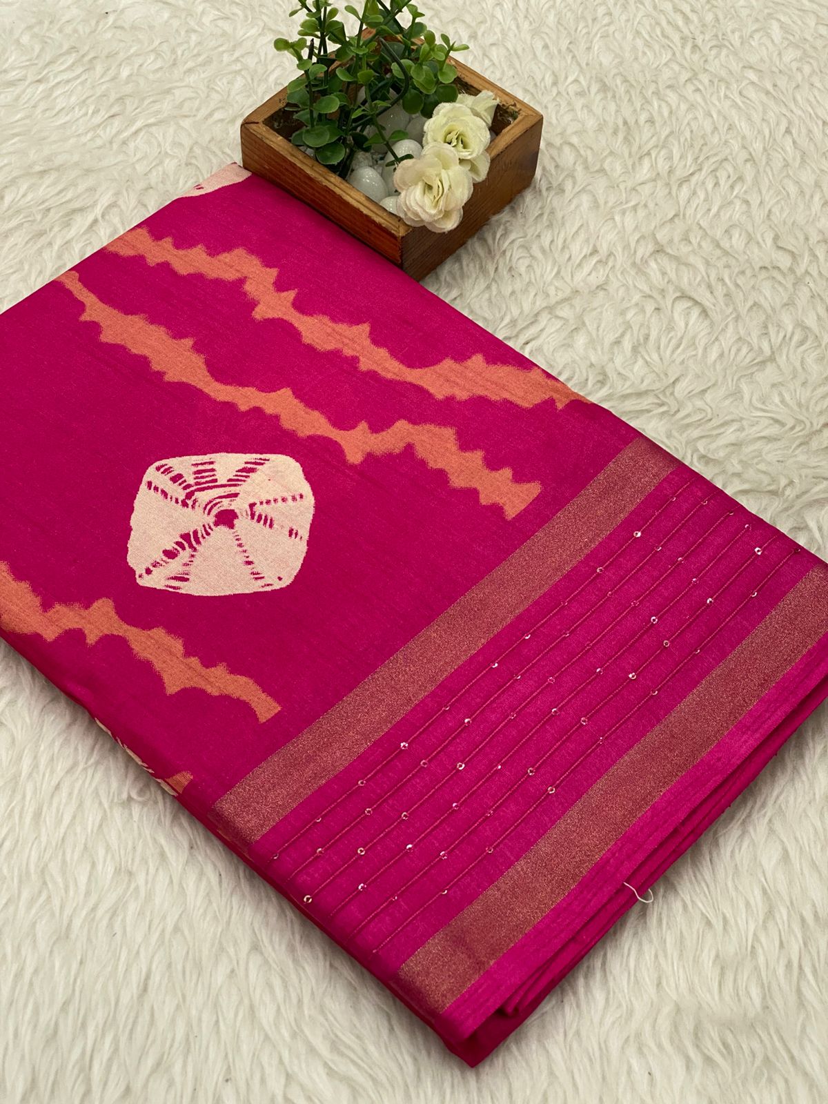Border Sequence Dola Sarees