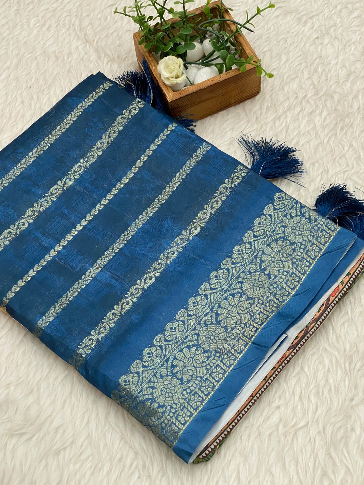 Zari Dola Saree