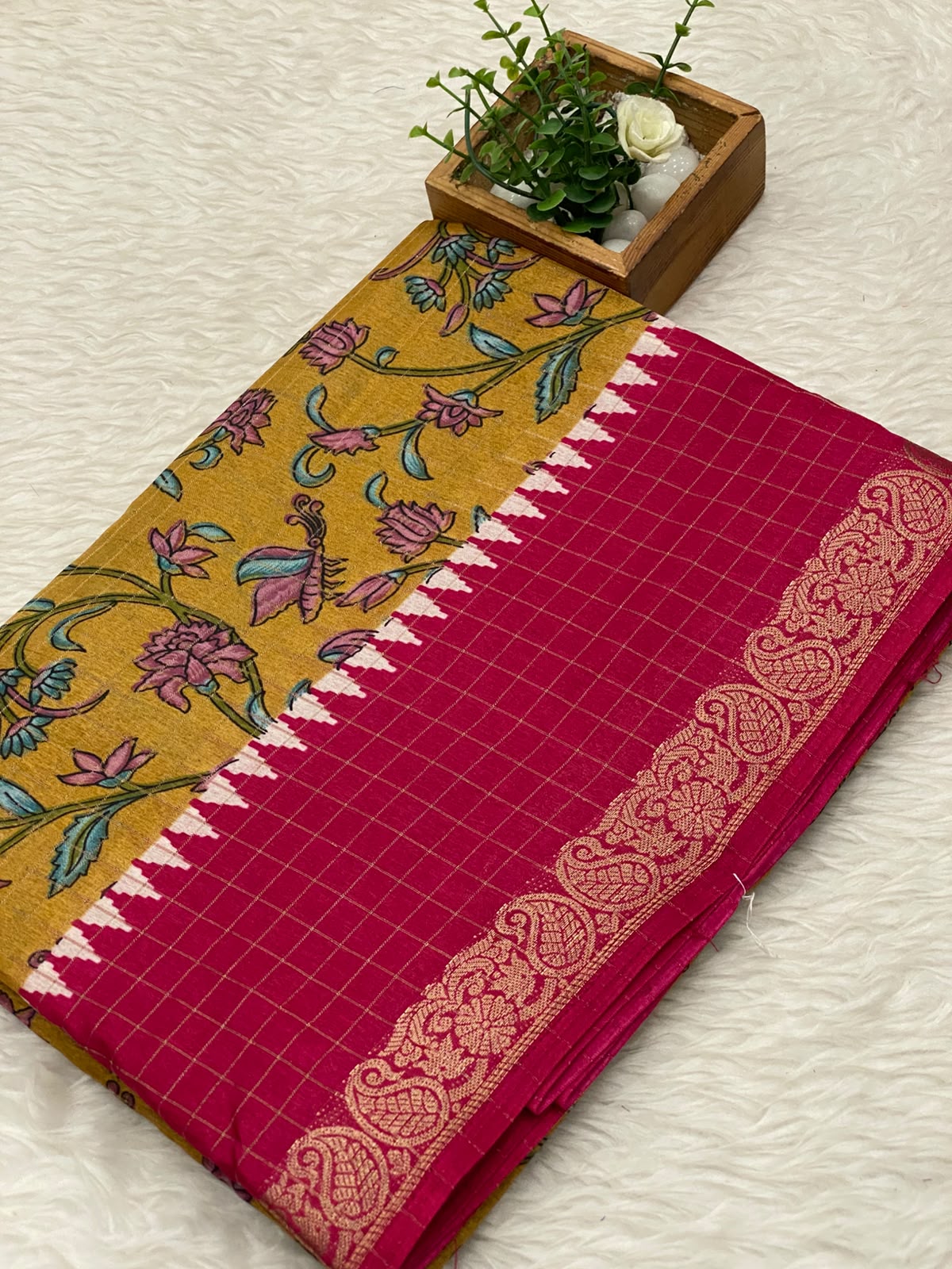 Zari dola sarees voll