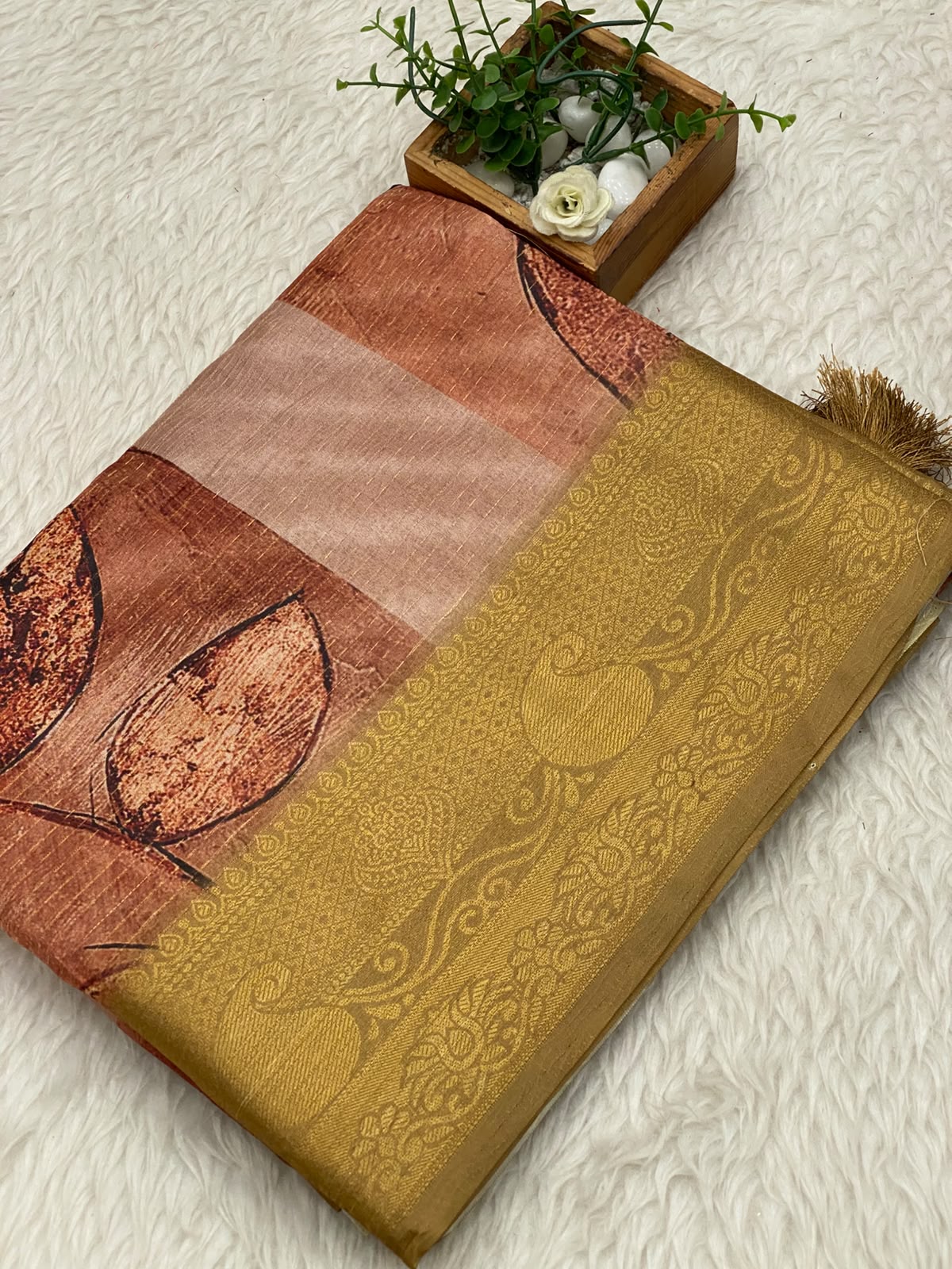 Zari Dola Saree