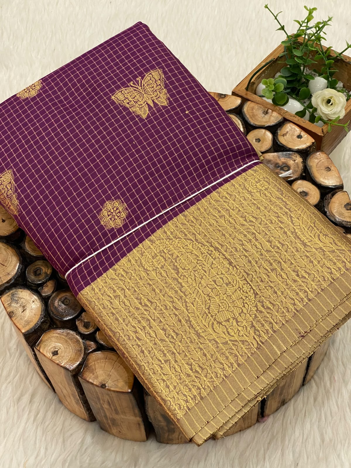 Budget Gadwal Pattu Saree
