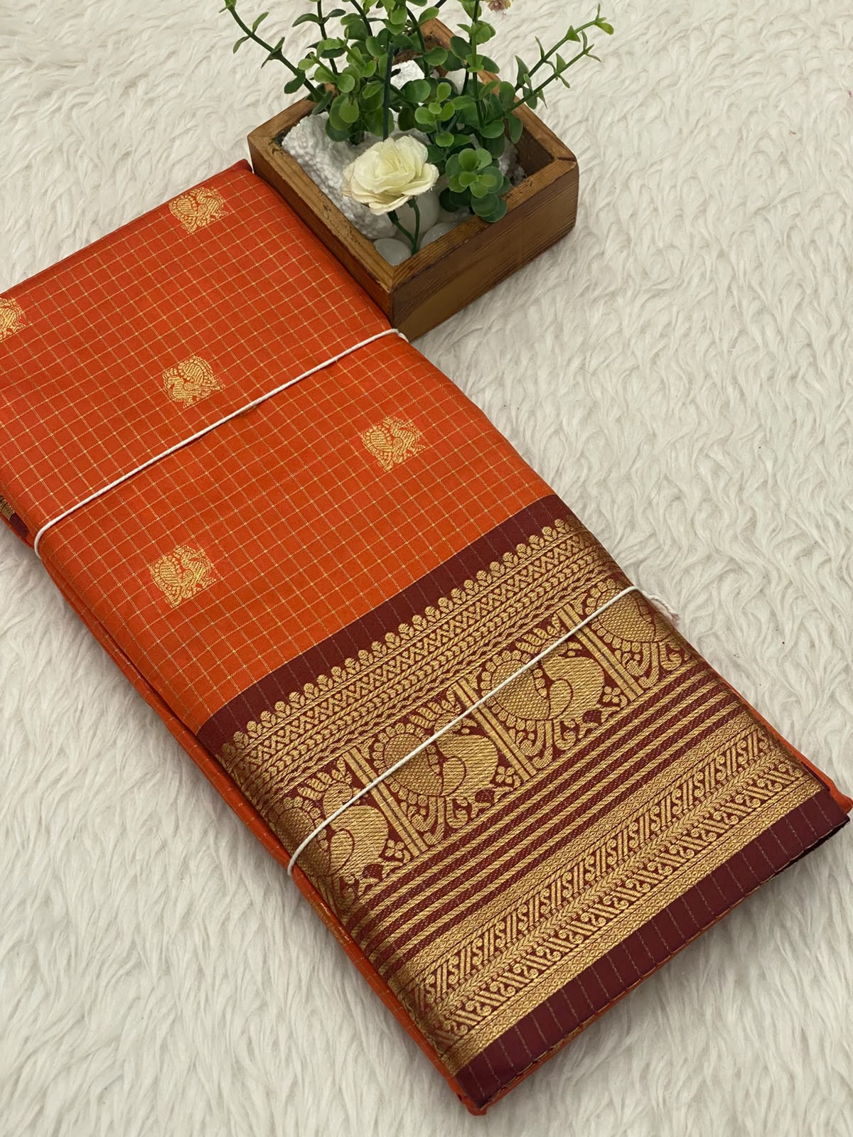 Budget Gadwal Pattu Saree
