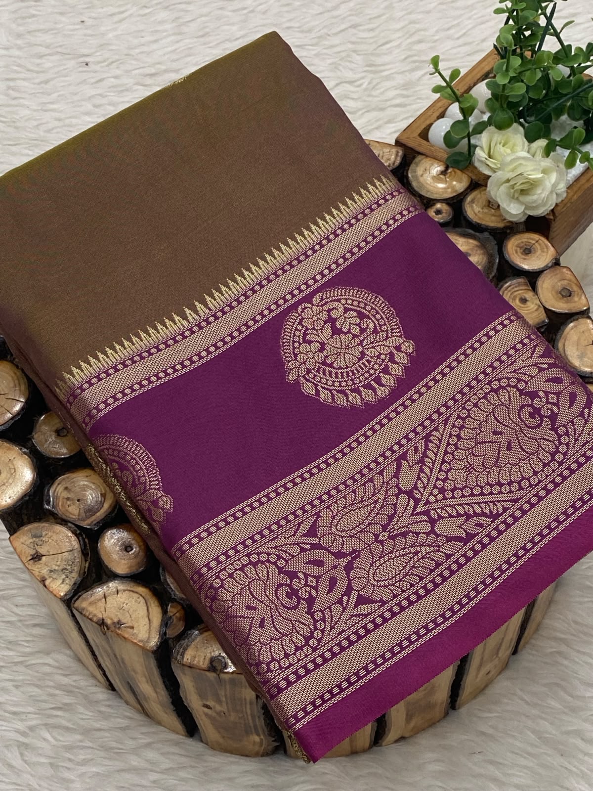 Budget Gadwal Pattu Saree
