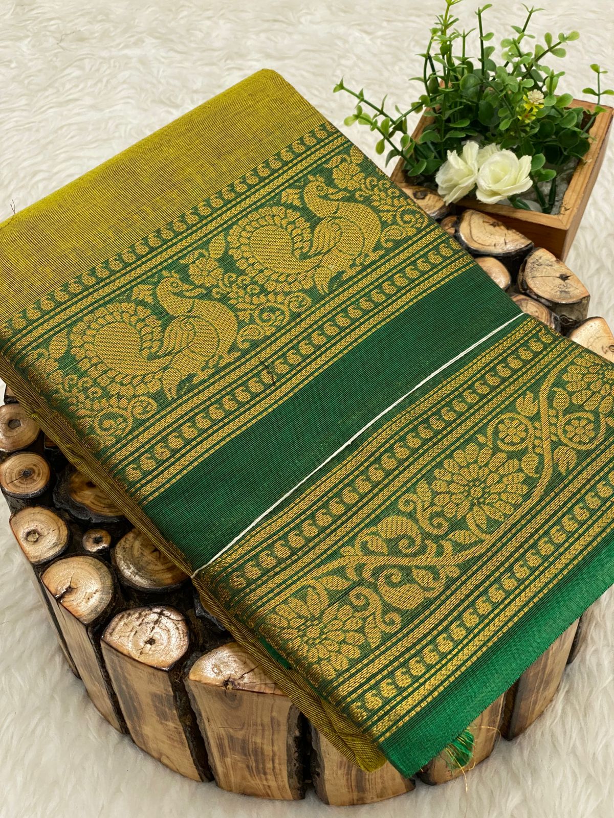 80's Count Chettinadu Sarees W/B