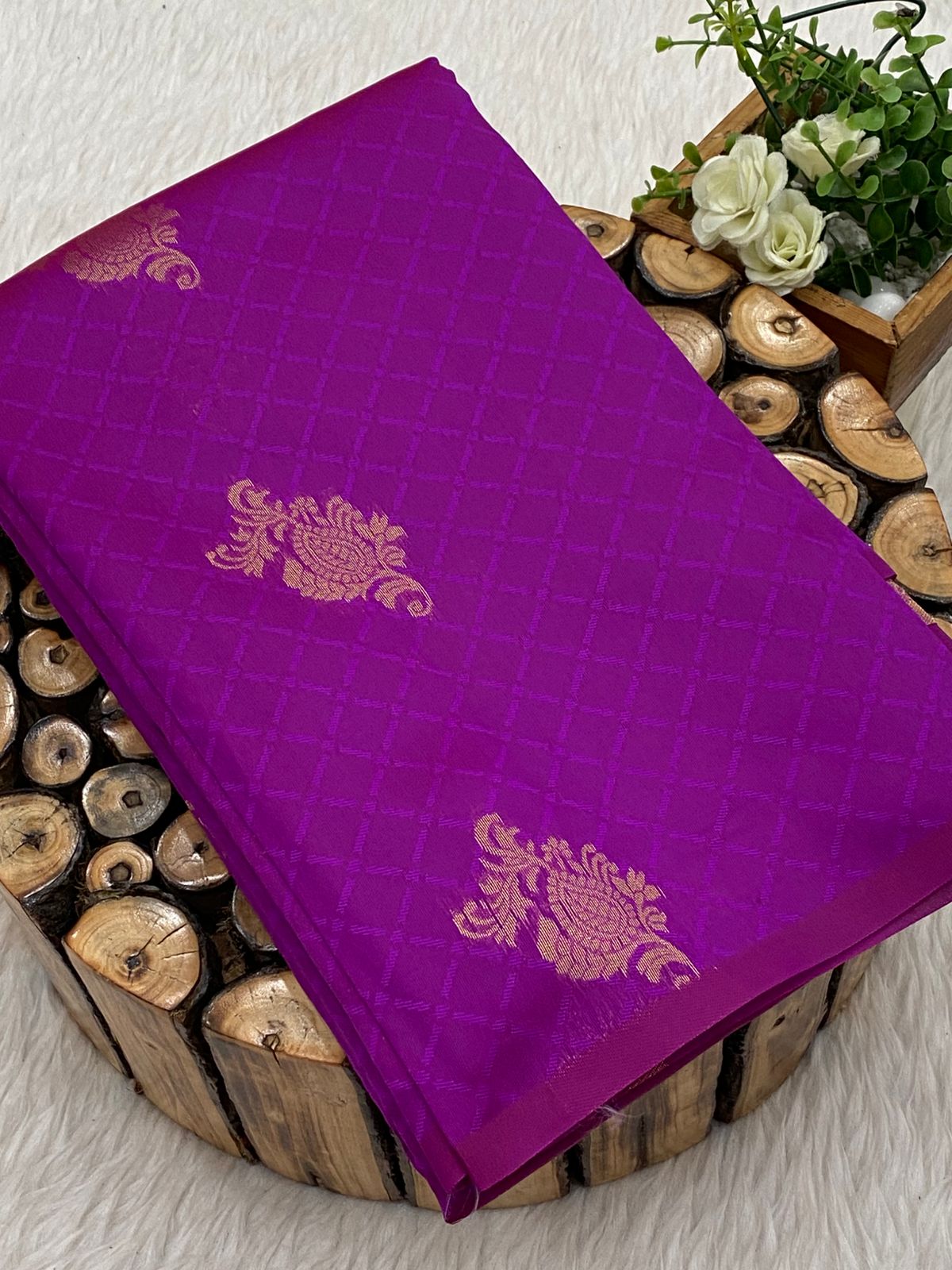 Borderless Embose Soft Silk Sarees