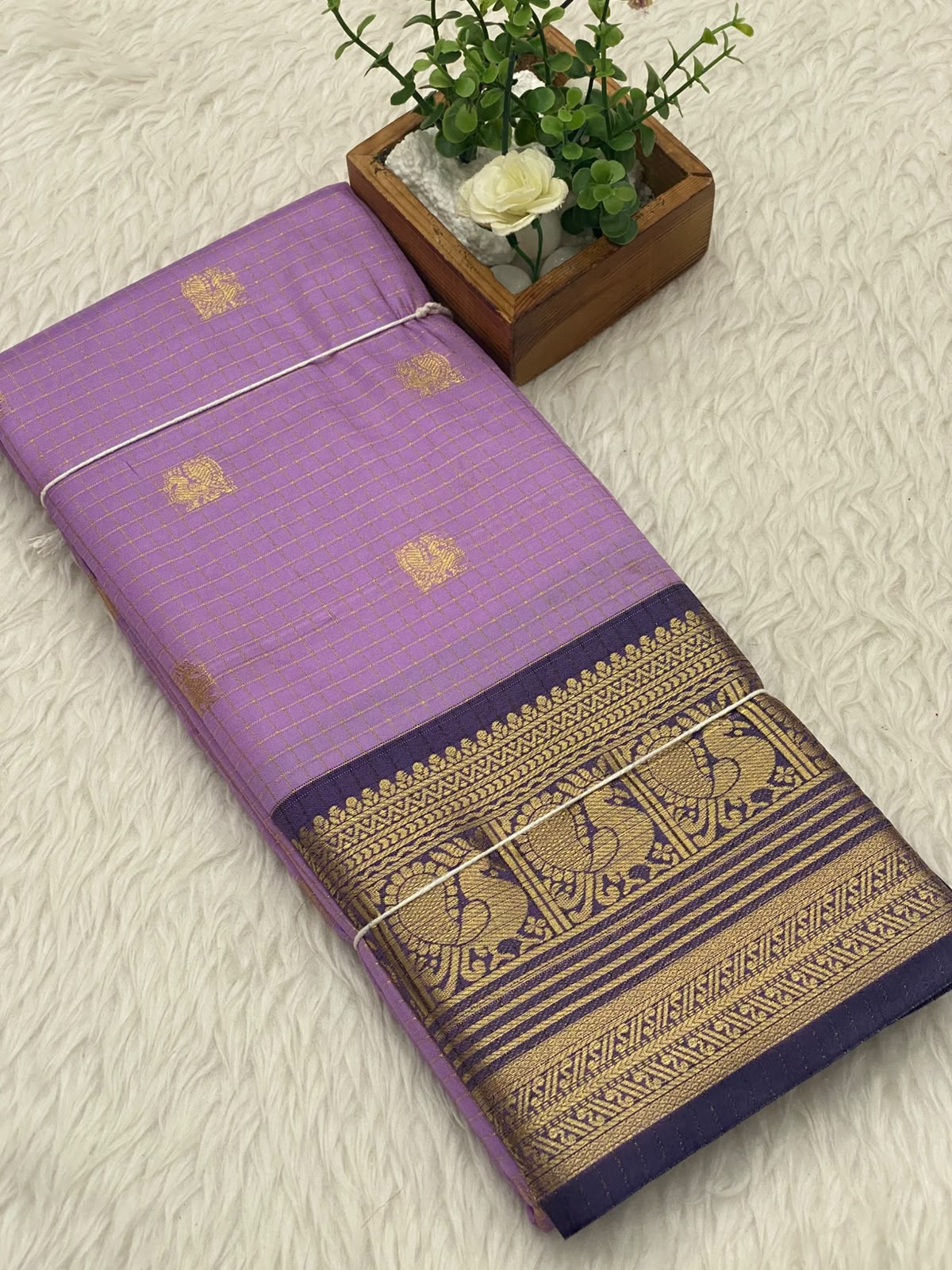 Budget Gadwal Pattu Saree
