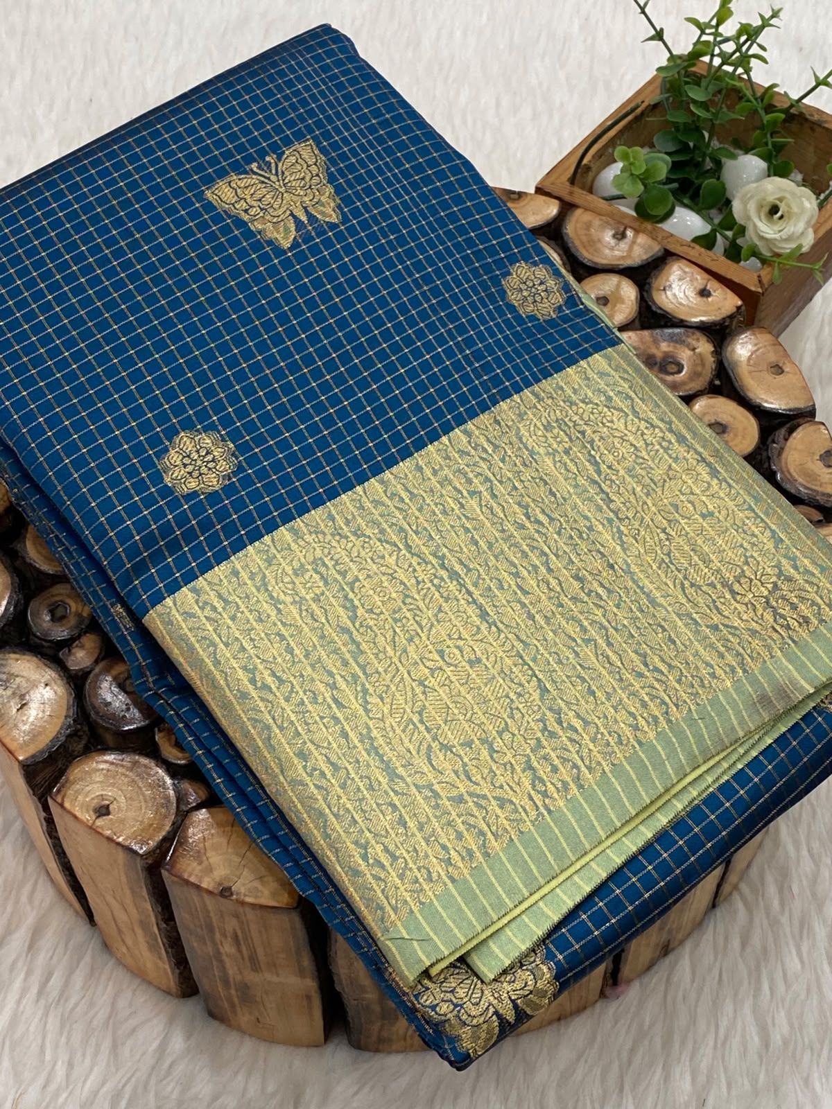 Budget Gadwal Pattu Saree