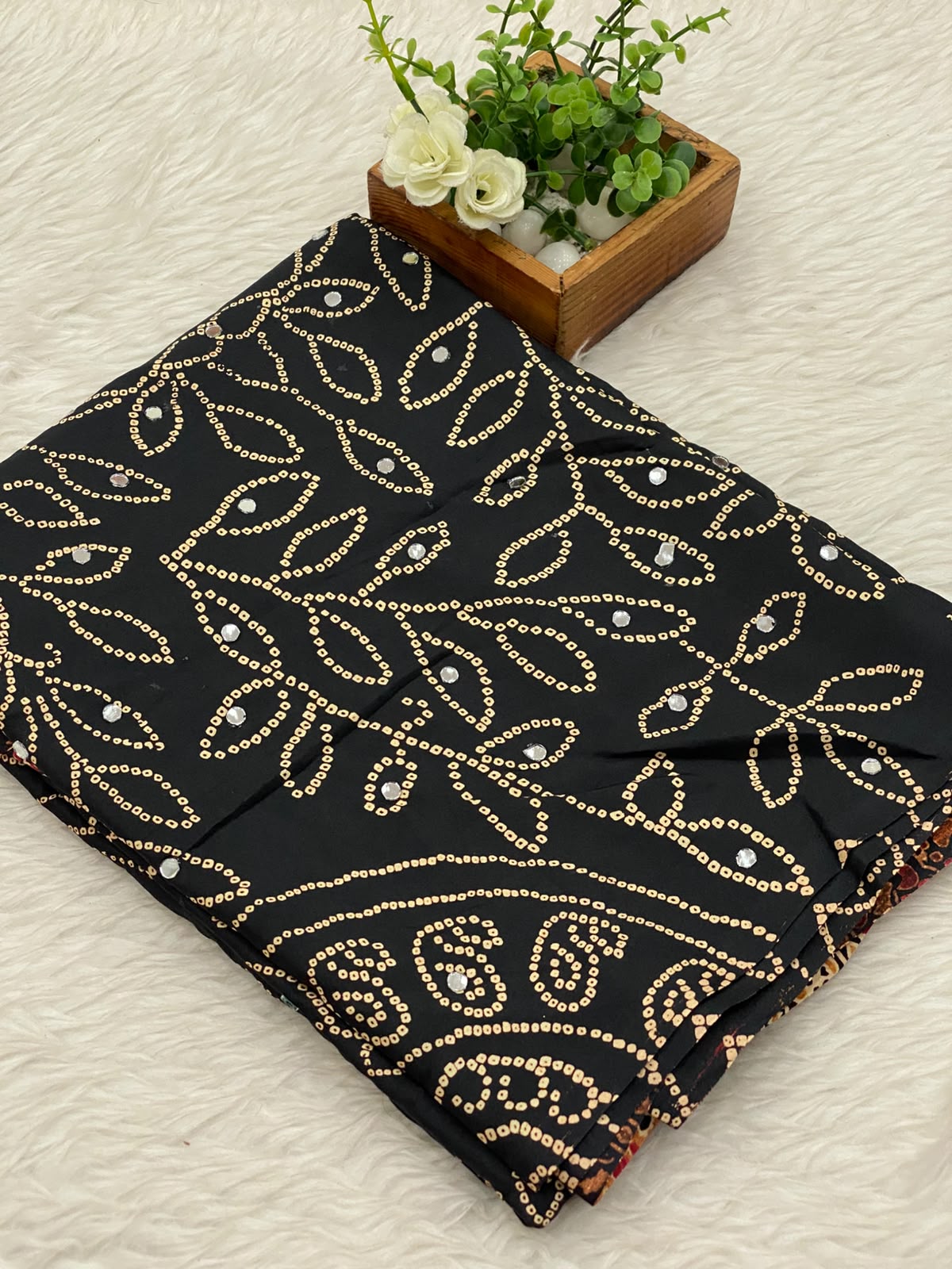 Art Modal With Original Mirror work Saree