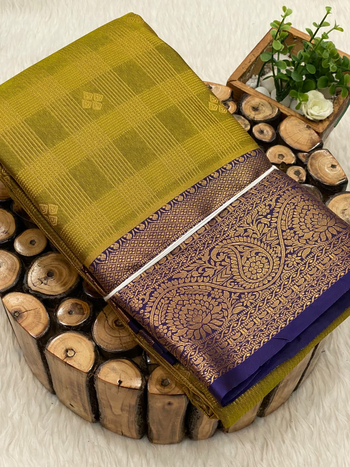 Vairaooshi Korvai Border Saree