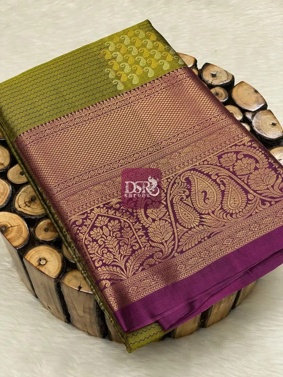 Premium Kanchi Lines Design