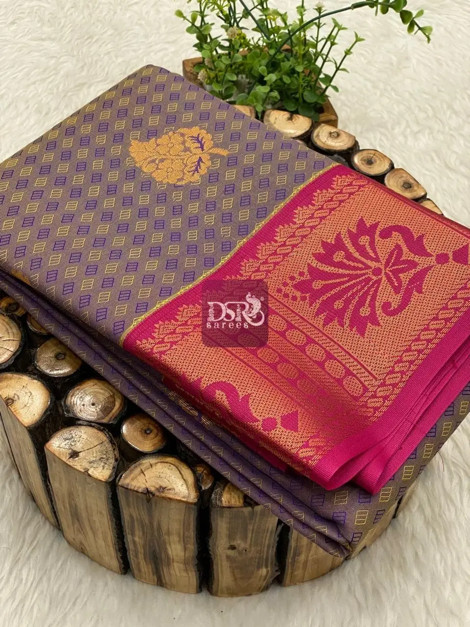 Korvai Border Embose Soft Silk